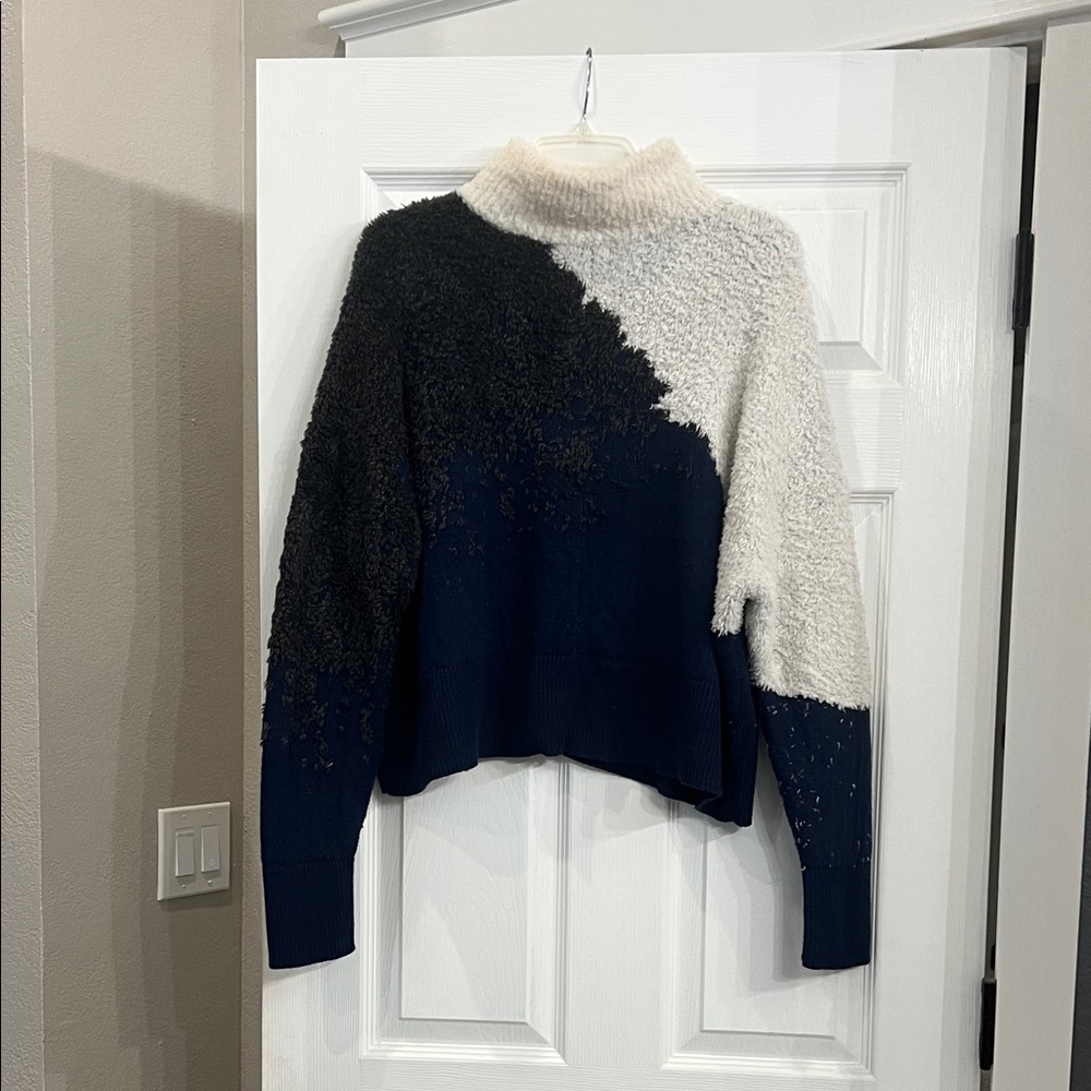 Lululemon Ombré Knit Textured Turtleneck Sweater